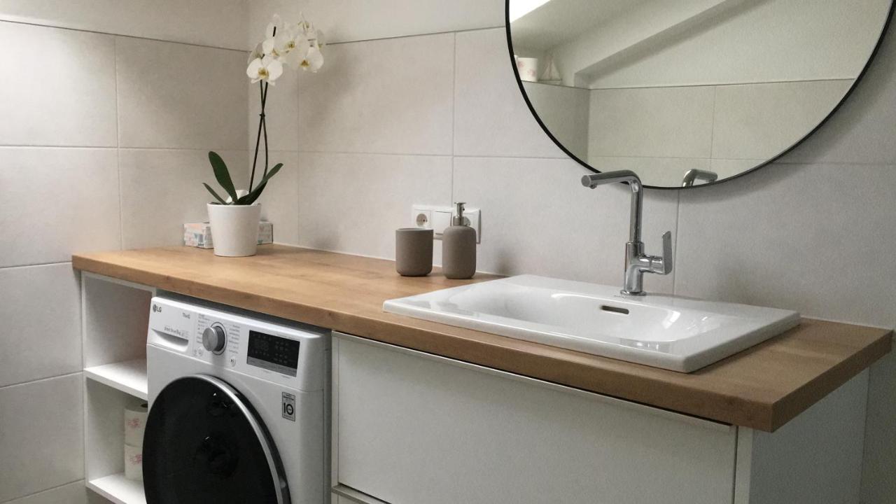 Ferienwohnung Innsbruck-Vill Bagian luar foto